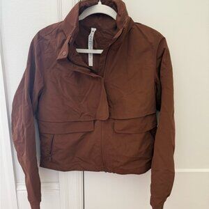 Cropped Lululemon wind breaker
